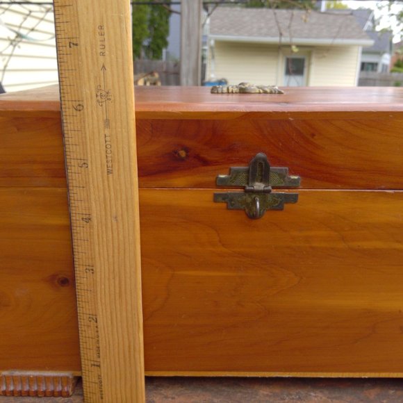 Vintage Wooden Dresser Box - Picture 3 of 8